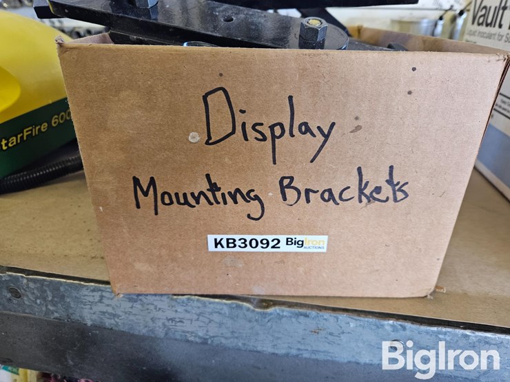 display-mounting-brackets-image-6