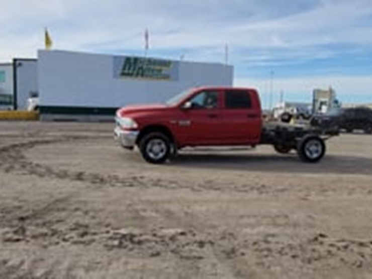 2013-dodge-2500-image-5