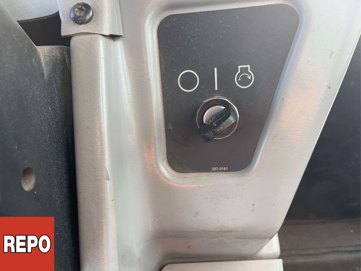 caterpillar-545c-image-16