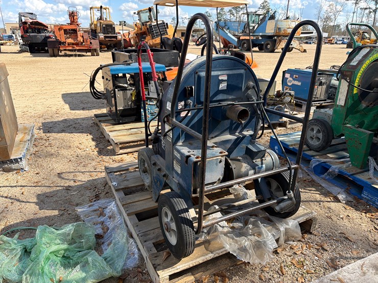 #5175-•-pallet-with-2-pipe-benders-image-3