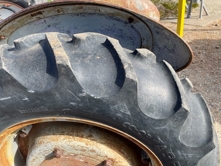 ford-tractor-image-7