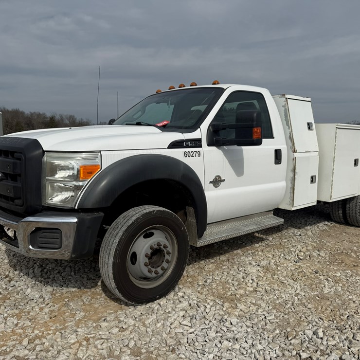 2012 FORD F550