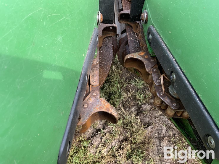 2020-john-deere-706c-image-14