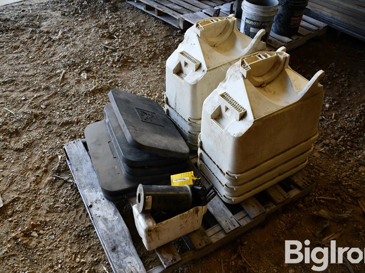 pallet-of-planting-support-image-1