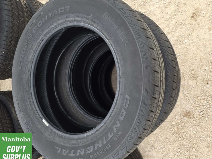 set-of-4-continental-cross-contact-235/65/18-image-1