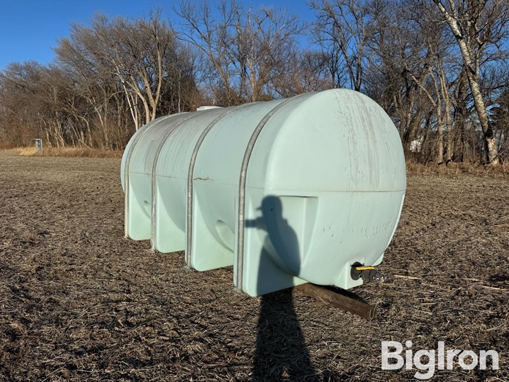 3200-gallon-water-tank-image-3