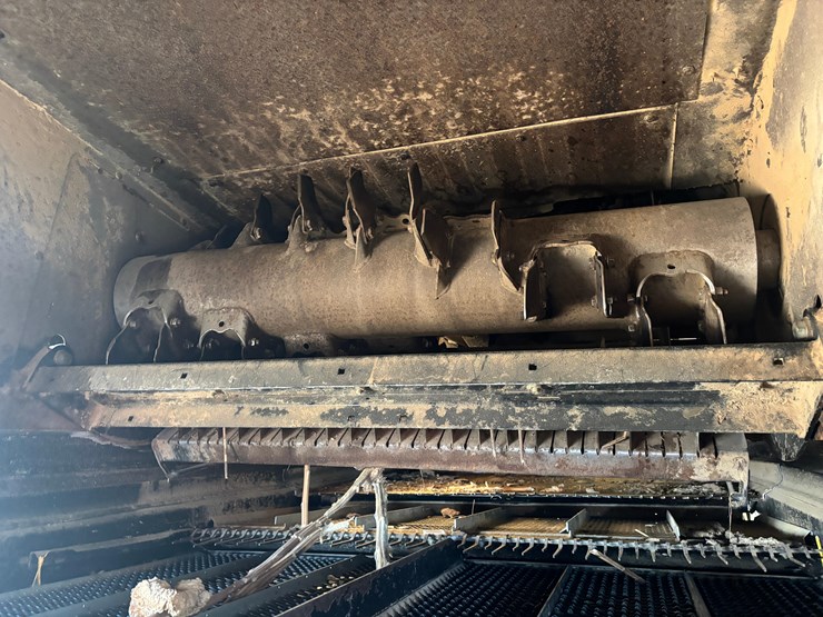 2003-case-ih-afx8010-combine-image-13