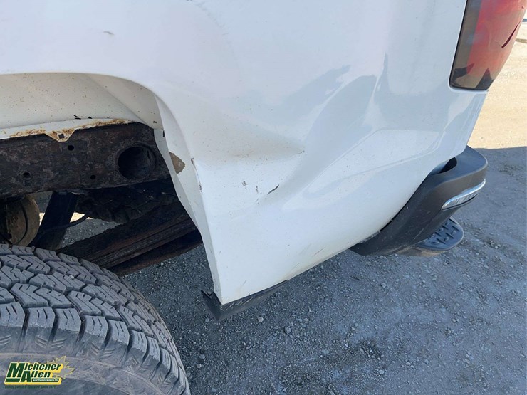 2016-chevrolet-silverado-2500hd-image-23