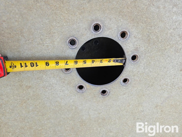 lindsay-nftrax-airless-pivot-tires-image-9