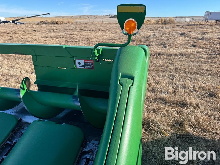 2011-john-deere-606c-image-11