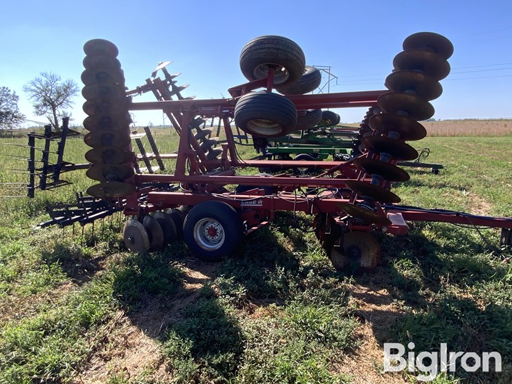 case-ih-3950-image-4