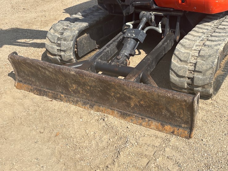 2016-kubota-kx040-image-10