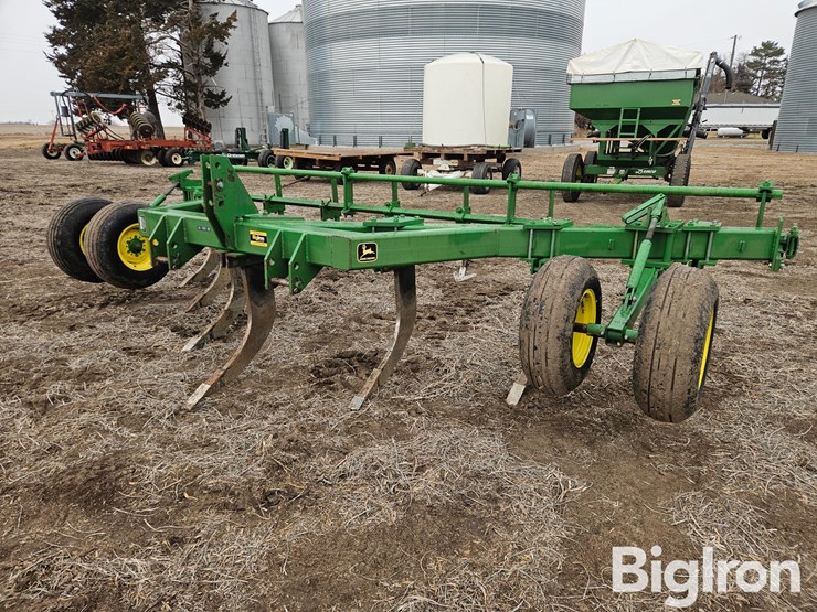 1996-john-deere-915-image-1