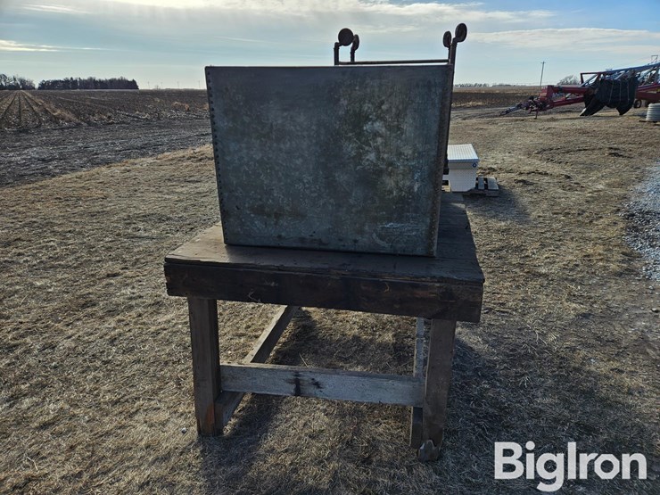 work-bench/rolling-carts-image-7