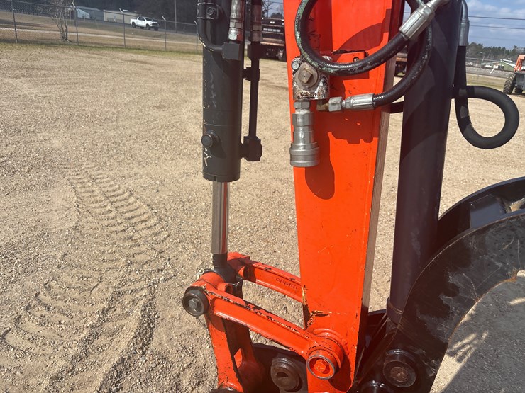 2016-kubota-kx040-image-7