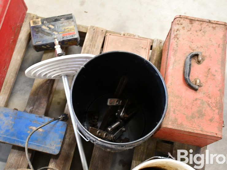 pallet-of-farm-support-image-13