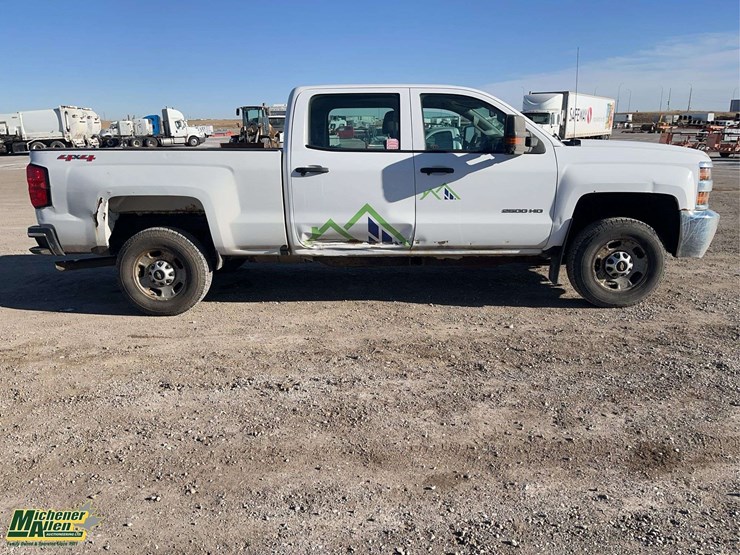 2016-chevrolet-silverado-2500hd-image-7