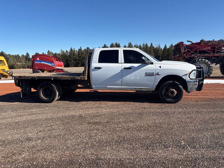 2014-ram-3500-tradesman-image-4