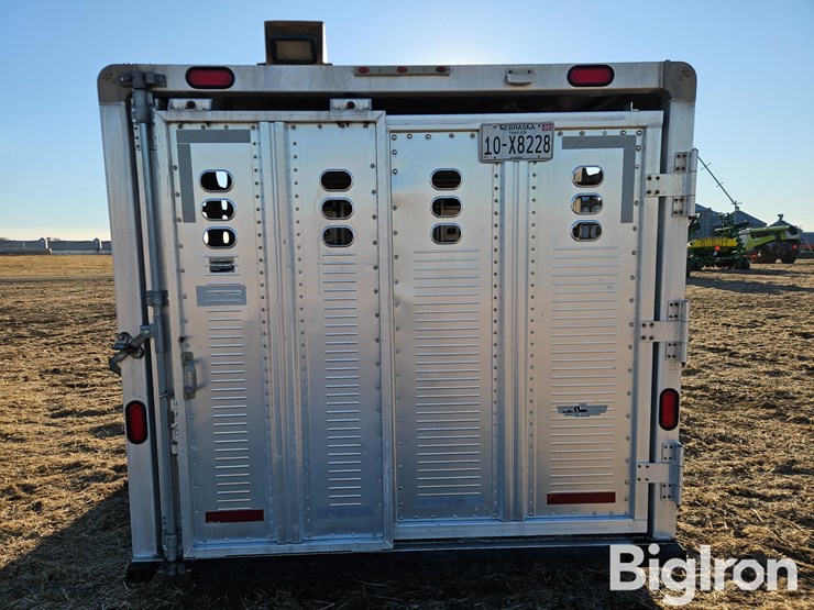 2009-wilson-livestock-trailer-image-4