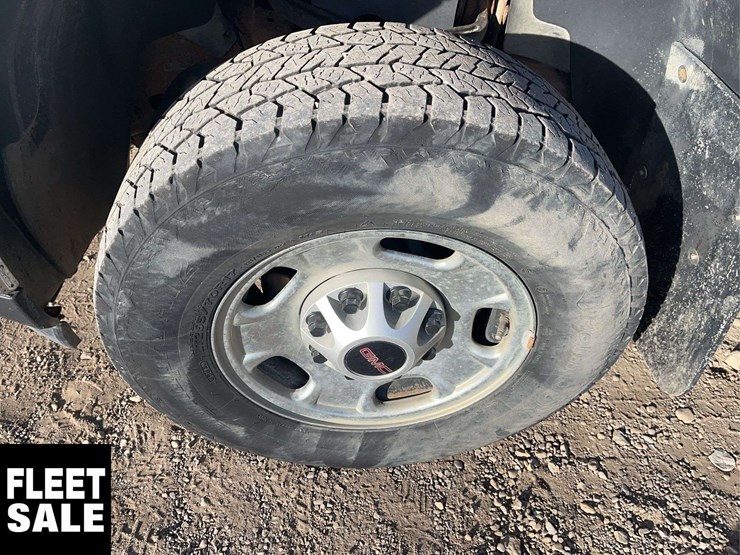 2013-gmc-sierra-2500hd-image-10