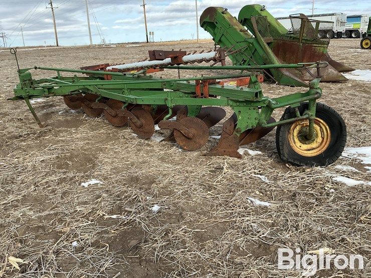 john-deere-5-image-8