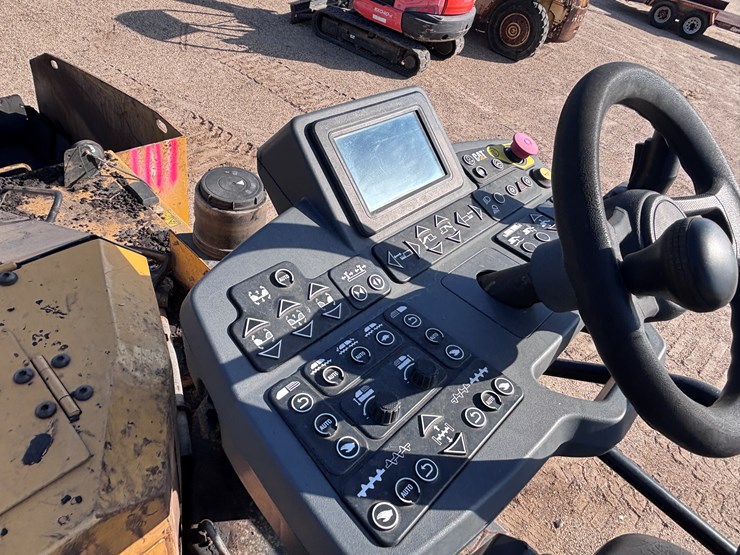 caterpillar-ap-655f-image-15