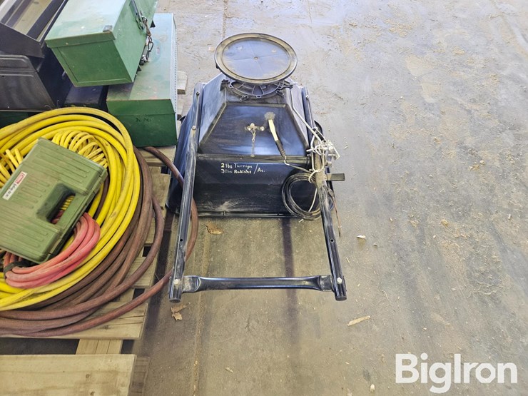 toolboxes,-cd-player,-saw,-hoses,-atv-spreader-image-9