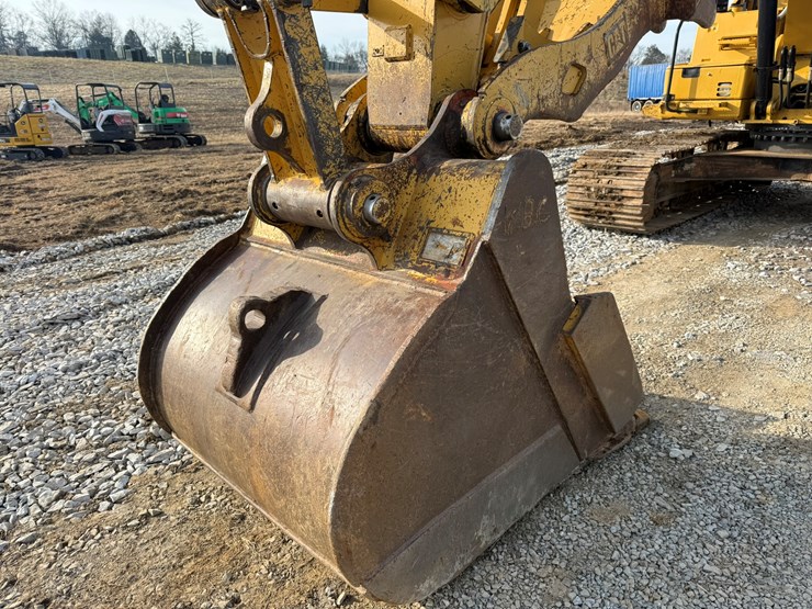 caterpillar-323fl-image-9