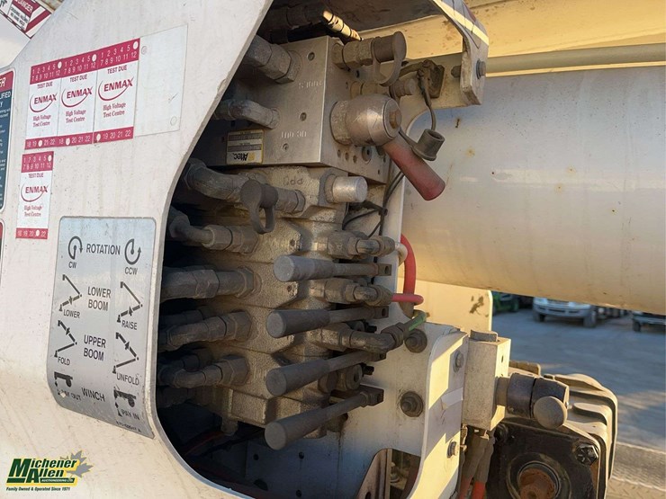 2013-international-workstar-7400-image-22