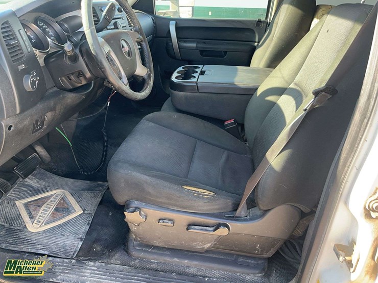 2014-gmc-sierra-3500hd-image-12