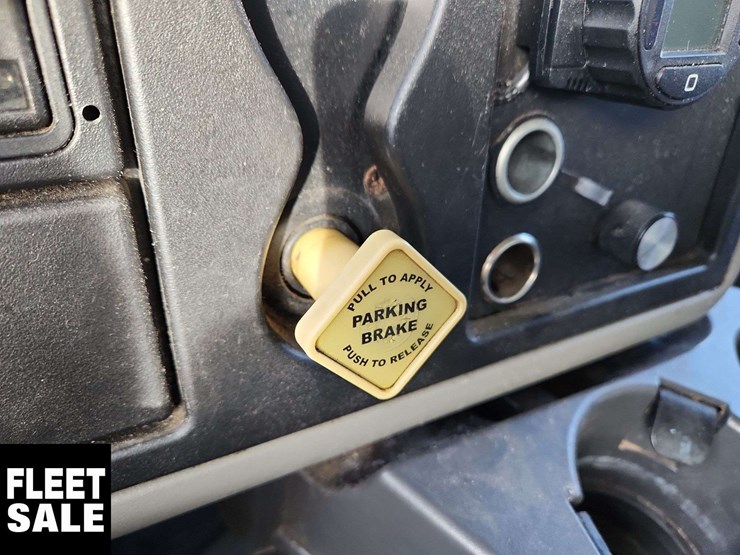 2015-international-durastar-4300-image-13