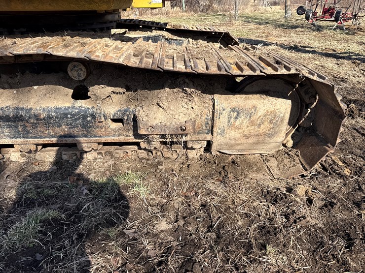 caterpillar-322-image-47