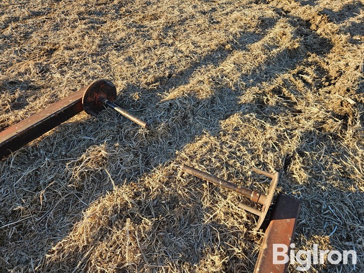 3-pt-round-bale-unroller-image-10