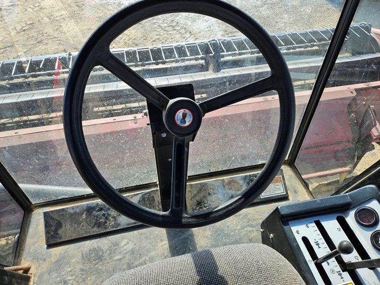 case-ih-8830-image-39