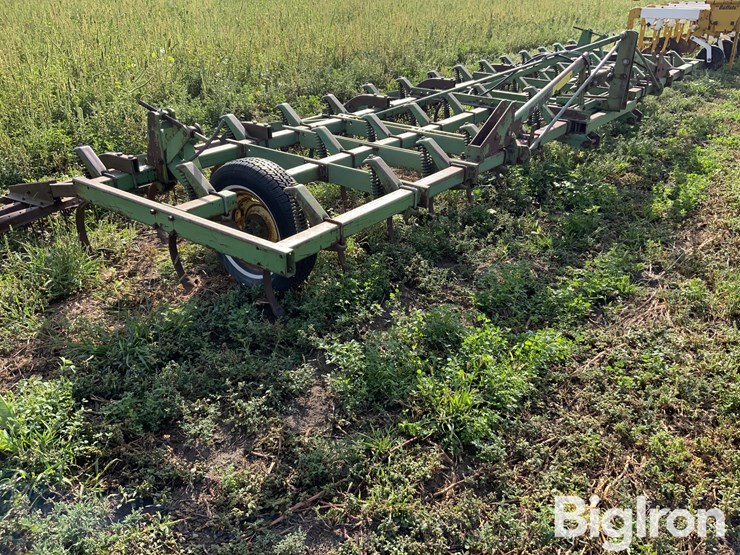 john-deere-21’-field-cultivator-w/harrow-image-3