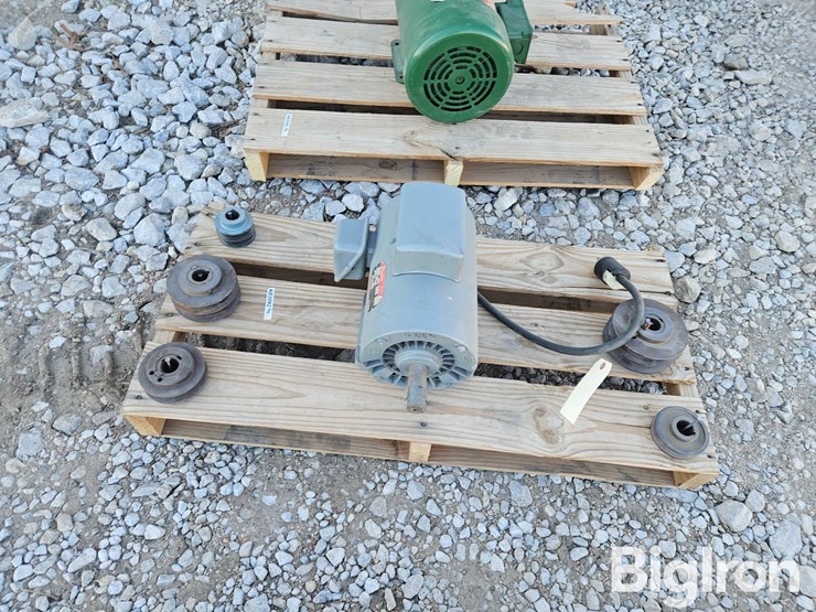 dayton-3-hp-electric-motor-image-5