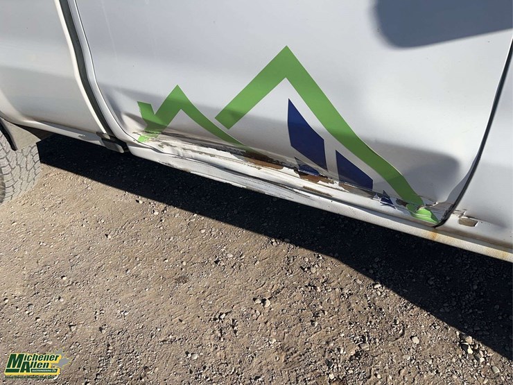 2016-chevrolet-silverado-2500hd-image-21