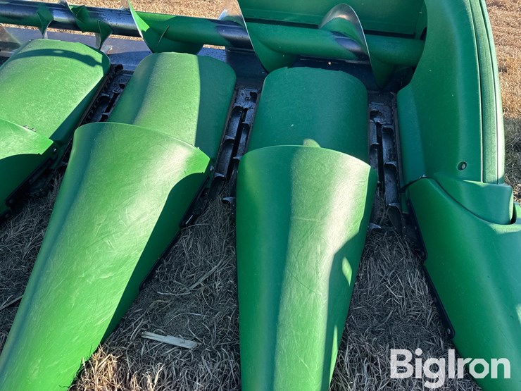 2011-john-deere-606c-image-16