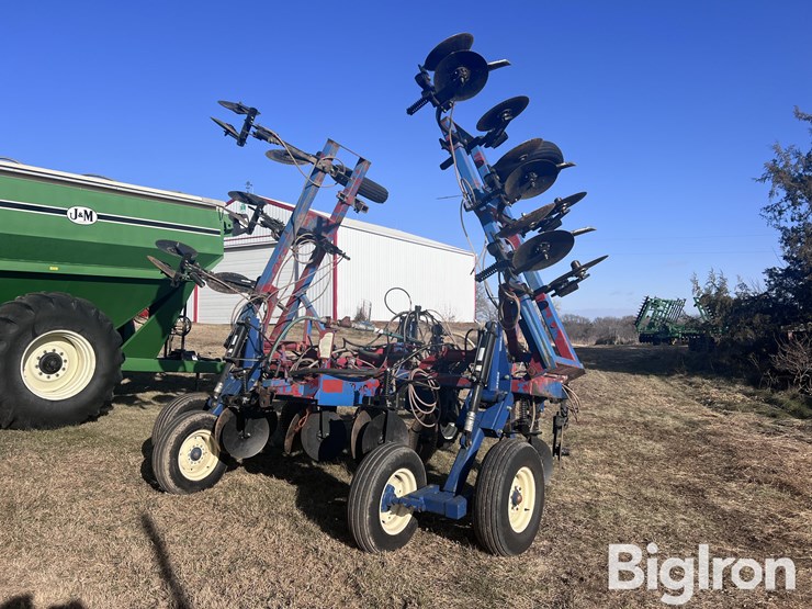 blu-jet-11r30”-pull-type-anhydrous-applicator-image-5