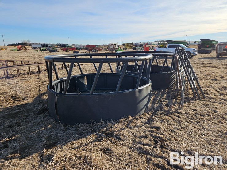 round-bale-feeders-&-livestock-panels-image-6