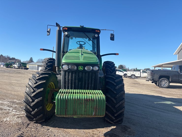 john-deere-8330-image-8