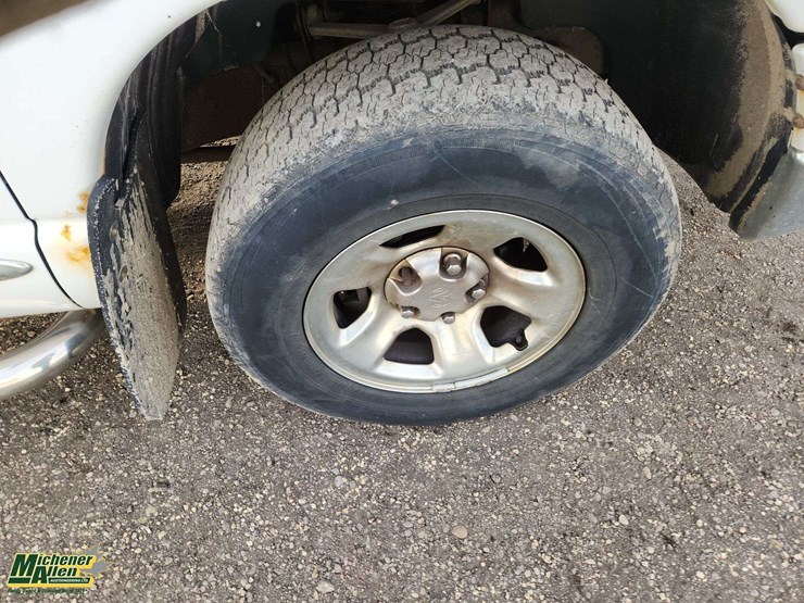 2004-dodge-ram-1500-image-12