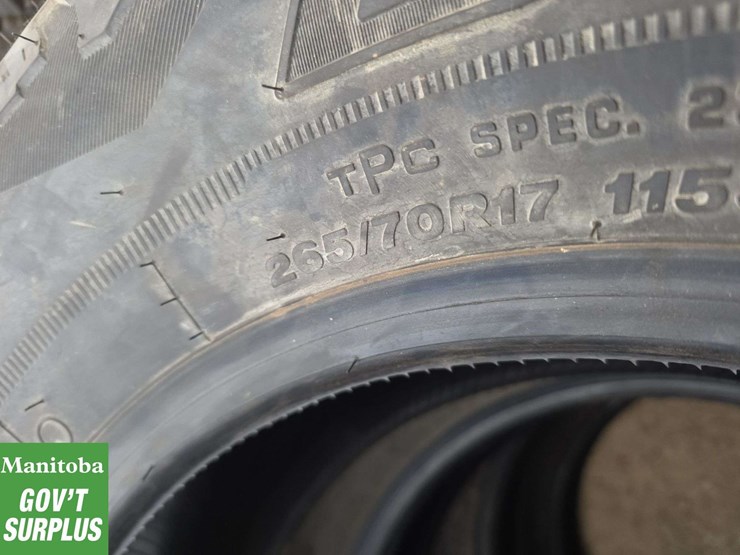 set-of-4-bridgestone-dueler-a/t-265/70/17-image-3