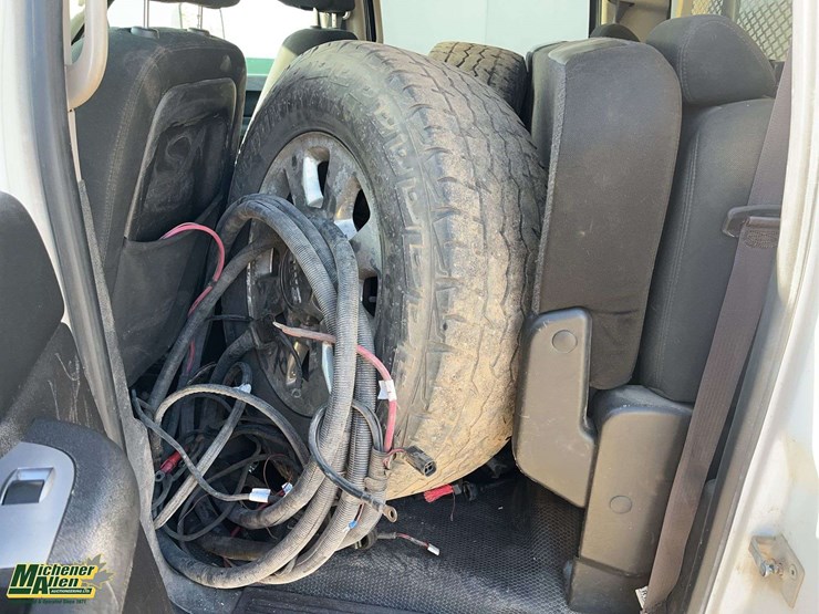 2014-gmc-sierra-3500hd-image-16