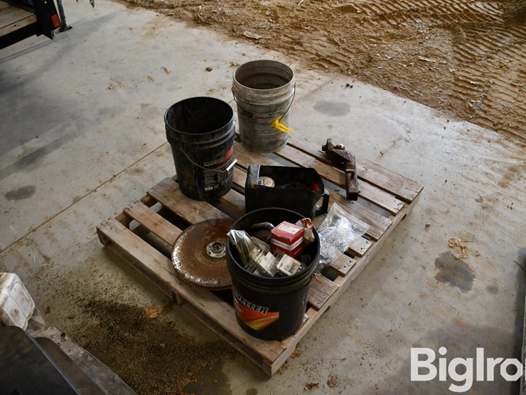 pallet-of-farm-support-image-5