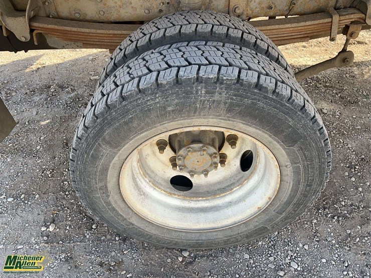 2006-gmc-topkick-c5500-image-12