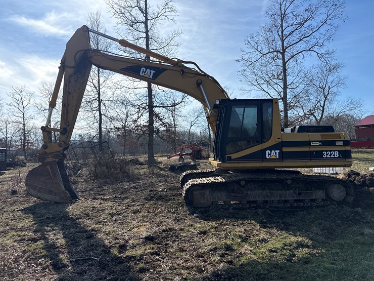 caterpillar-322-image-2