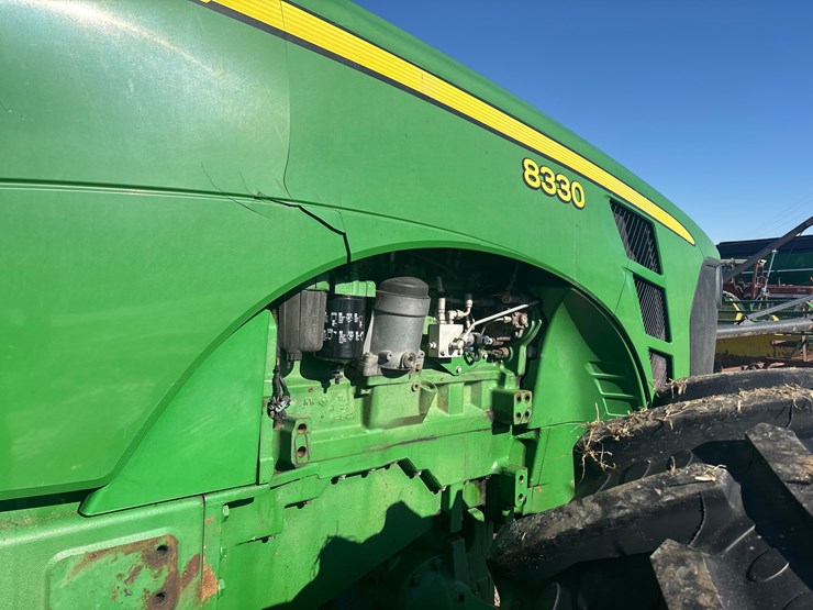 john-deere-8330-image-12