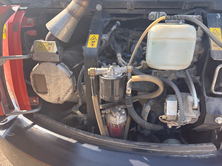 2016-kubota-kx040-image-15