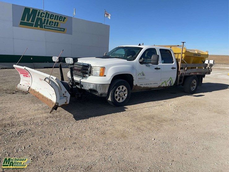 2014-gmc-sierra-3500hd-image-1